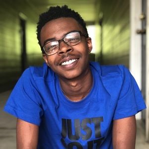 Meet your Posher, Julian